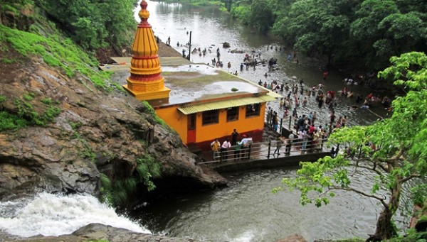 Kondeshwar Temple Hemadpanthi Architecture